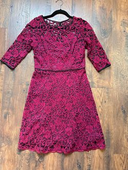 ADRIANNA PAPELL Midi Lace Dress Size 6