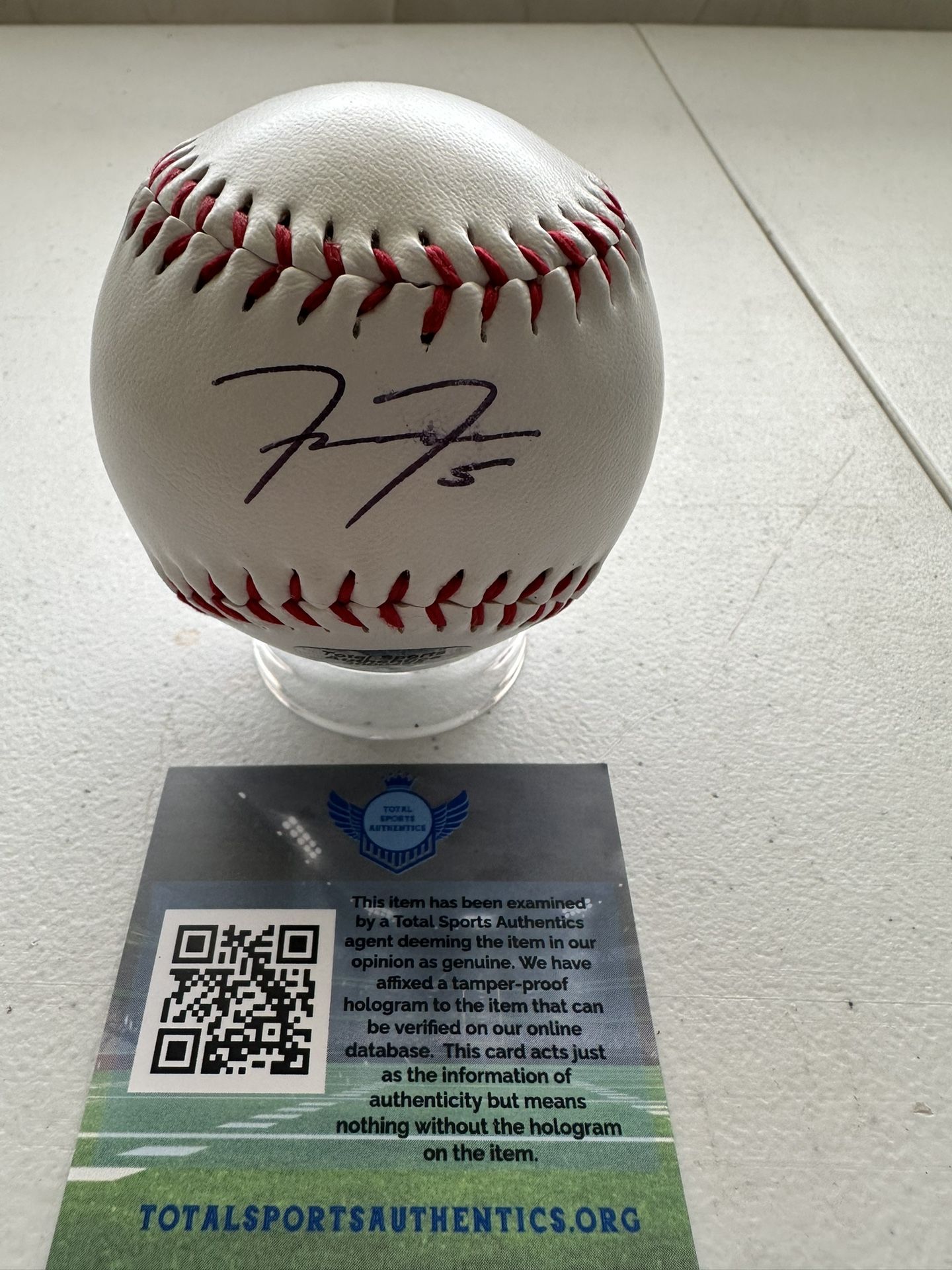 FREDDIE FREEMAN SIGNED BASEBALL IN CUBE AUTOGRAPHED W/COA (Dodgers, Braves) 675
