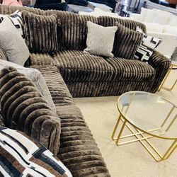 Entertainment Stunning Cozy Sectional!