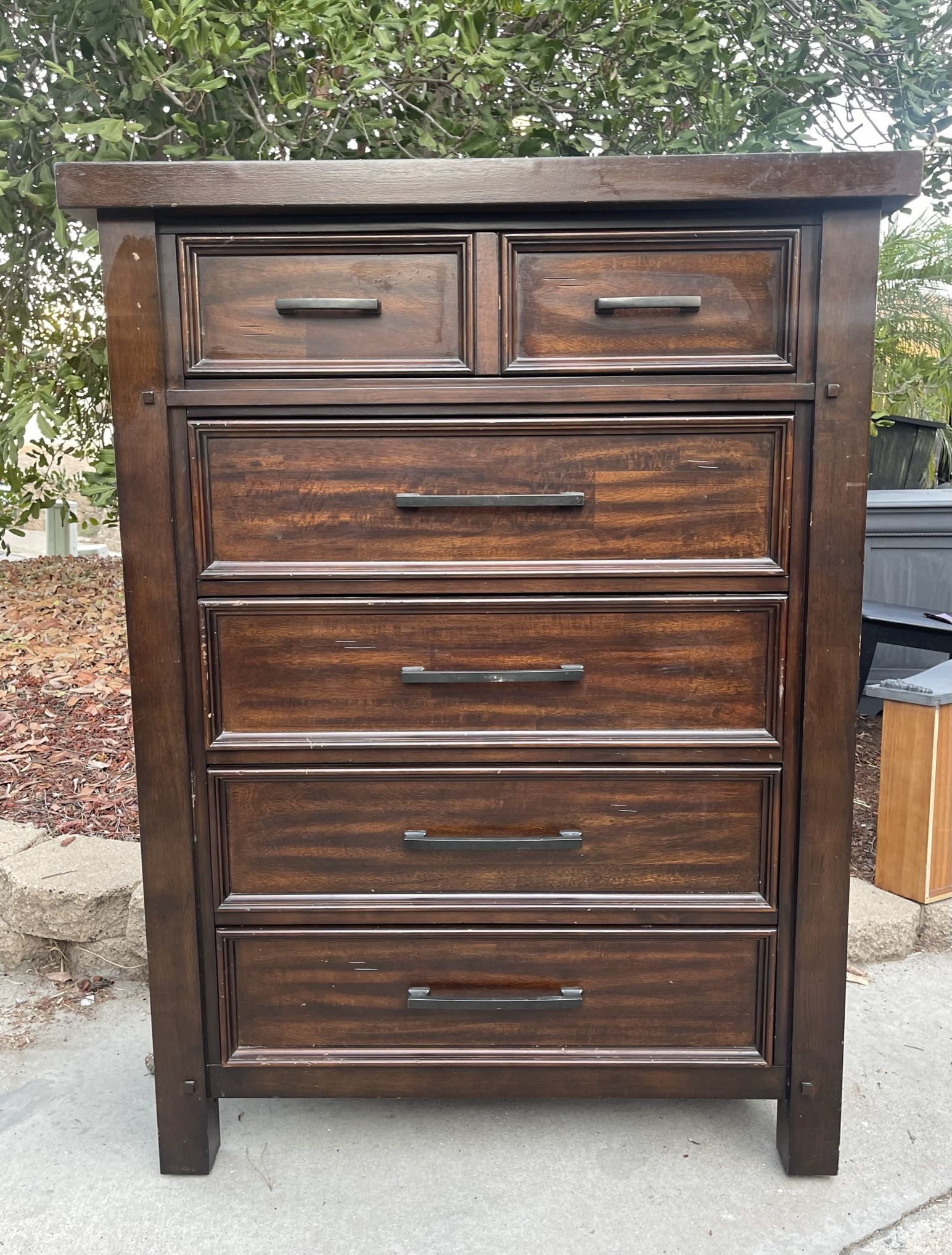 Dresser