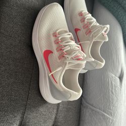 Woman’s Nike 