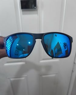 Oakley Holbrook XL sunglasses new