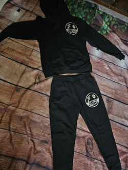 Men's black hooded sweatshirt and matching jogger sweatpants set size medium