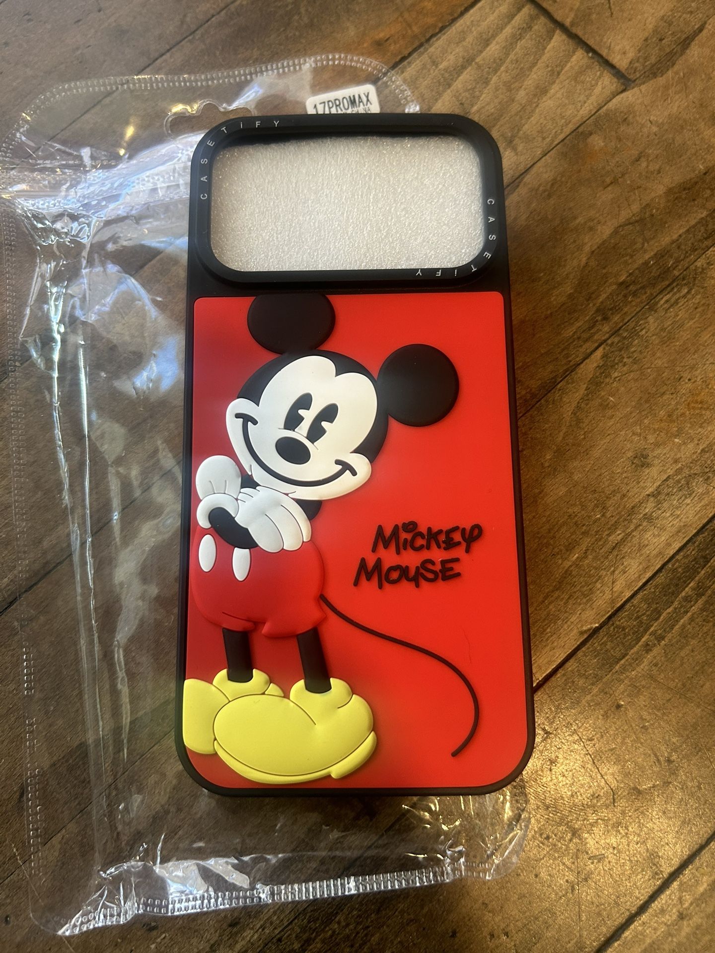 Mickey Mouse 17 pro max phone case