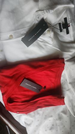 Tommy Hilfiger girls short sleeve t-shirt  SIZE L/G
