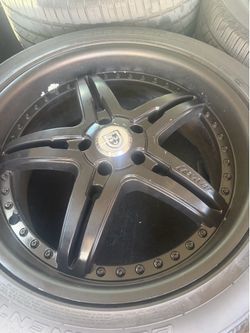20s rims and tires 2 months used