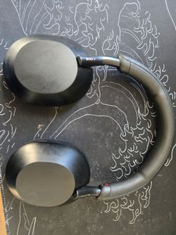 Sony headphones WH-1000XM5