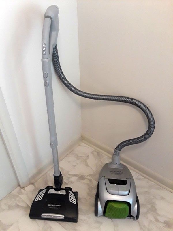 Electrolux UltraSilencer DeepClean Canister Vacuum Cleaner