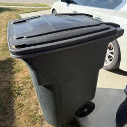 196 Gallon Trash Can