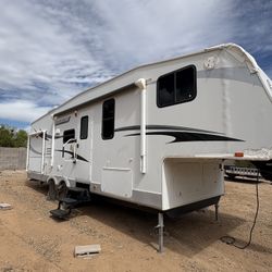 2012 Fifth Wheel