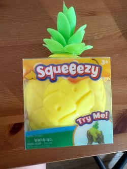 Squeeze Pineapple