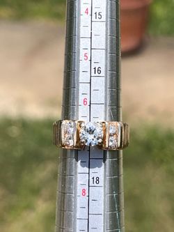 Vintage 14K Yellow Gold & Diamond (0.85 ct Center)Ring  7.1g  Size 7
