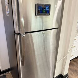 GE Fridge 850$ Or best Offer 