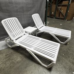 $150.00 New 3 Pieces White Plastic Outdoor Patio Pool Chaise Lounge Pool Tanning Adjustable Recliner
