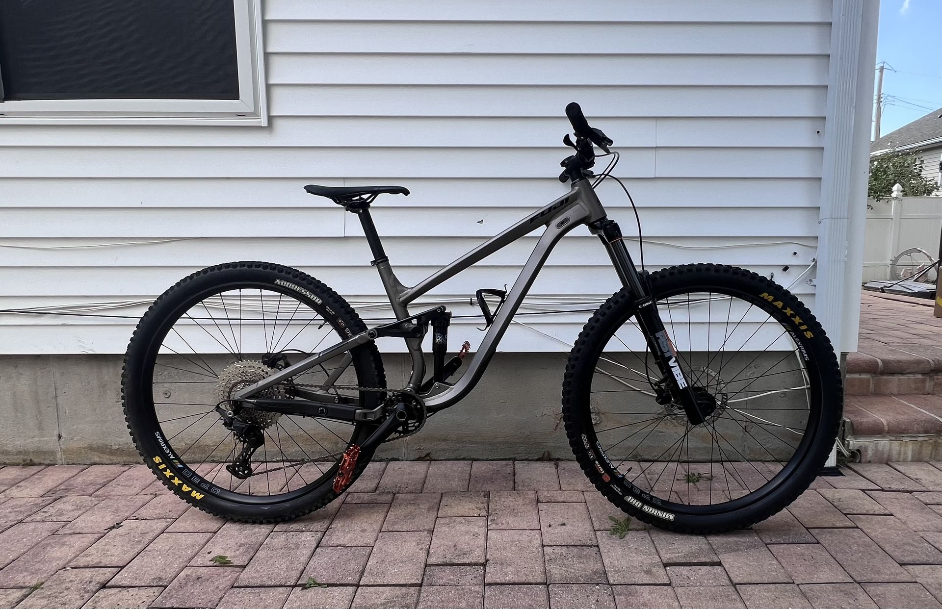 Fuji Rakan 1.7 Medium