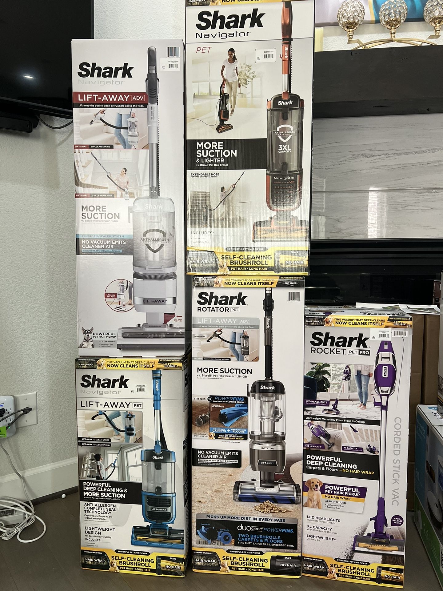 Shark corded multifloor vacuum - NEW