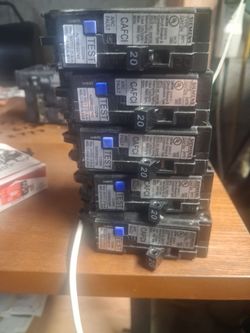 Siemans breakers. 20 amp⁰