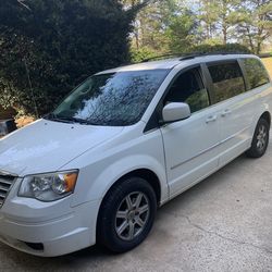 2010 Chrysler Town & Country