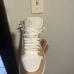 jordan 1 mid tan gum