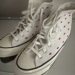 CONVERSE • WOMENS 6.5 NEW 