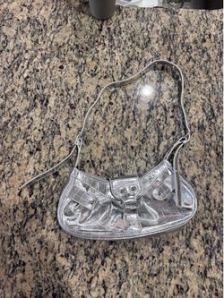 Silver Metallic Croc Embossed Y2K Mini Shoulder Bag / Baguette Purse 11x6