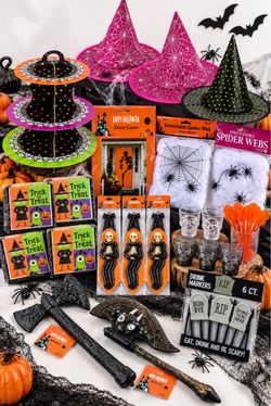 Halloween Party Decorations Bundle – Spooky Decor & Accessories