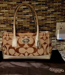 Coach Logo Brown Hand Bag Canvas With Clasp Green Inside and Pockets  w/Dust Bag