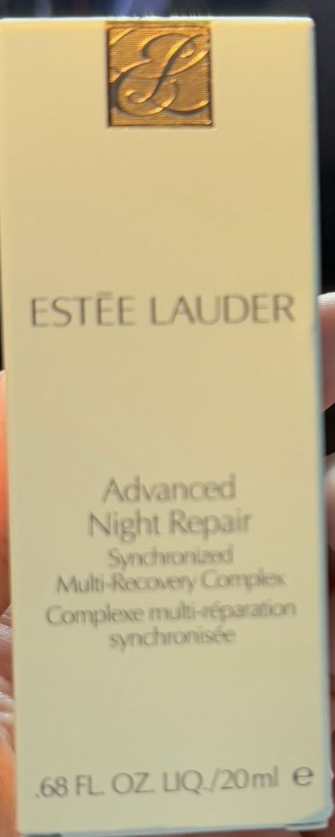 Eestee lauder advanced night repair synchronized multi recovery complex
