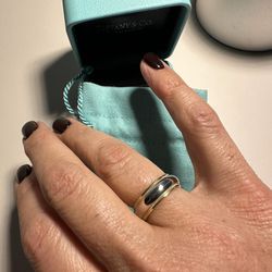 TIFFANY & CO NEW In Box With Shopping Bag Ring