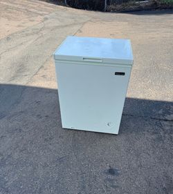 Household deep chest freezer delivery available
