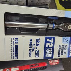 Quinn 1/2" Drive Digital Angle Torque Wrench.