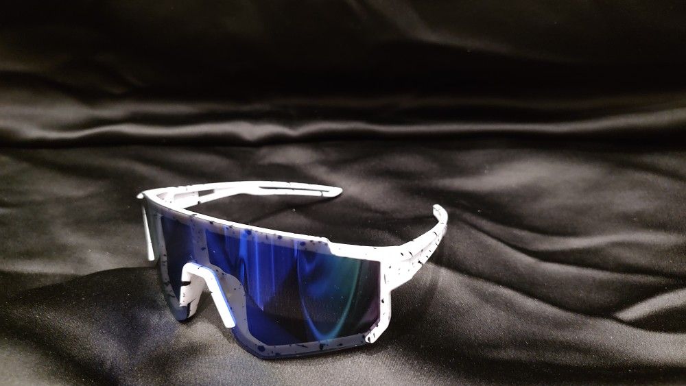 Kids Sports Sunglasses With Lens Cleaner