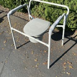 WIDE bariactric Commode 3 In 1 Folding Portable