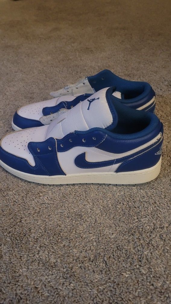 Jordan 1 Low Se Size 7 W/ Laces