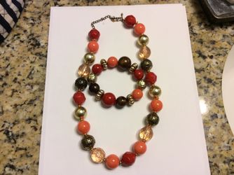Necklace and bracelet set