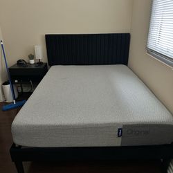 Casper Queen Mattress & Bed Frame