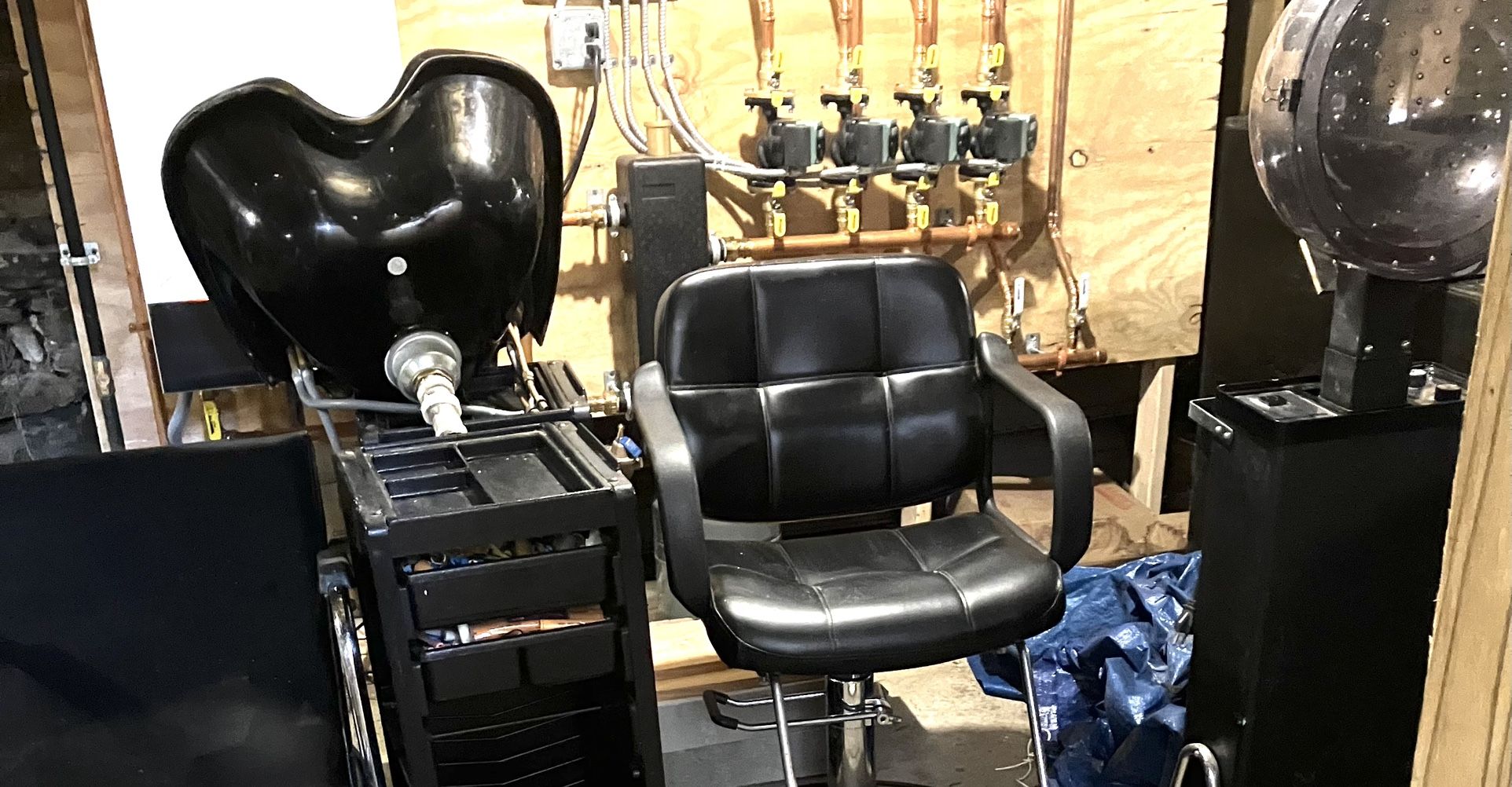 Salon equipment For One