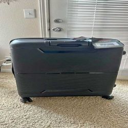 Universal Travel Kits Great for All Trips! either quite