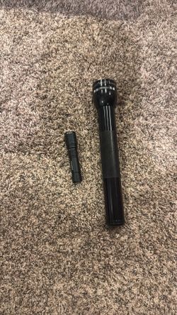 2 flashlight mag-lite