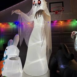Holidayana 9 ft Halloween Inflatable Ghost Bride