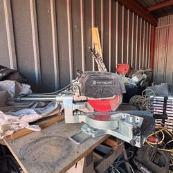 HITACHI COMPOUND MITER SAW 