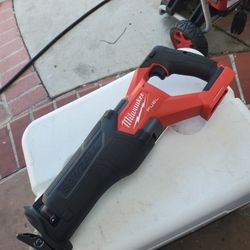 Milwaukee
M18 FUEL GEN-2 18V Lithium-Ion Brushless Cordless SAWZALL Reciprocating Saw (Tool-Only)