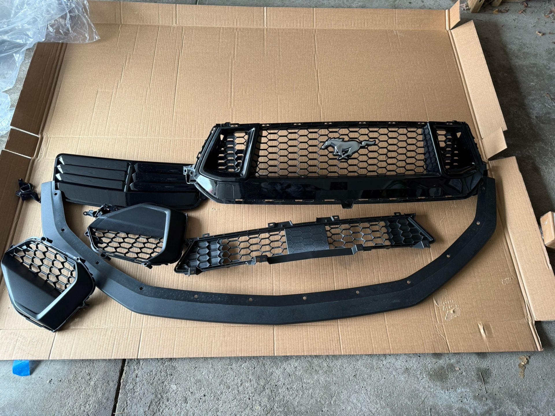 2024 Ford Mustang Gt Grille Hood Vent Chin Splitter