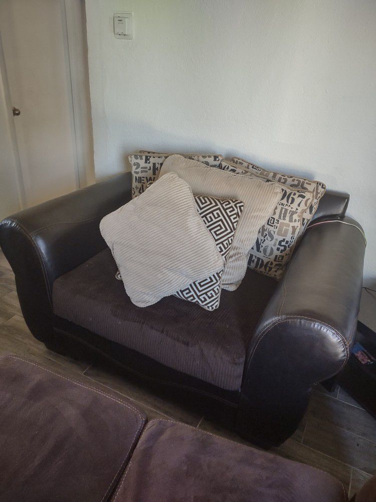 Couch and oversized chair &leather Ottoman Need Gone ASAP!! 