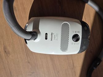 Miele Delphi 300 vacuum cleaner