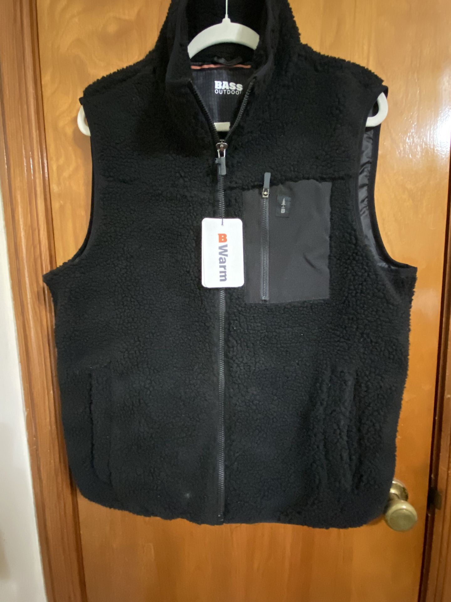 NWT Men’s Bass Outdoor Coastal Sherpa Vest M