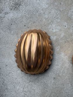 Vintage Madeleine copper Jell-O mold