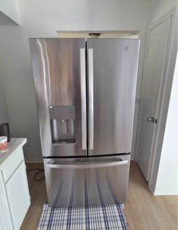 GE French Door Refrigerator Fridge water dispenser