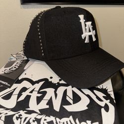 🖤🤍DANDY HATS- 50/50🤍🖤