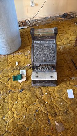Vintage cash register